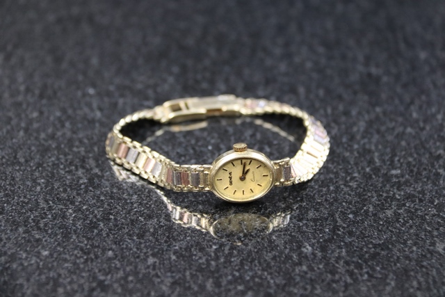 Montre de Qualité 9