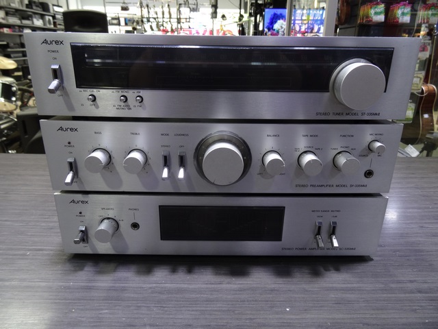 ( 40 WATTS) ampli préamp et tuner