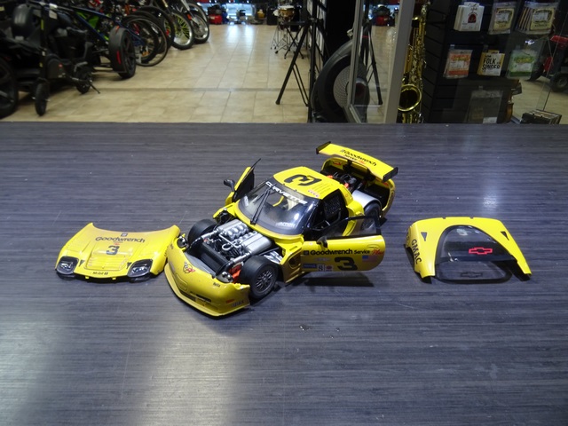 2001 Chevrolet Corvette C5R - Image 4