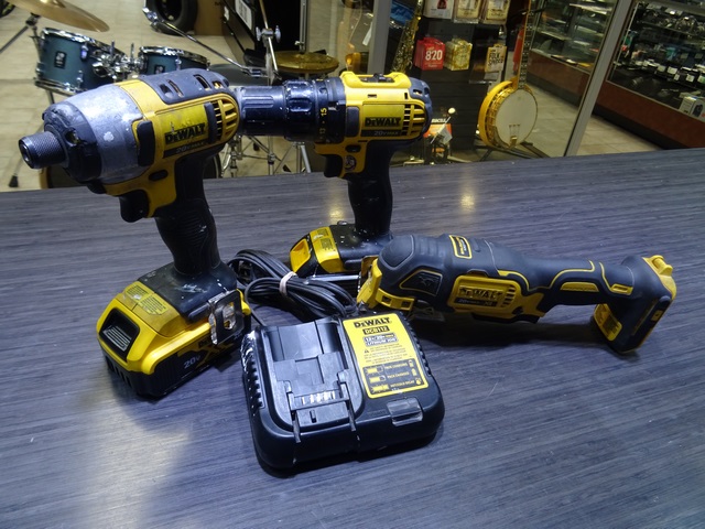 ensemble perceuse+ impact+oscillateur+chargeur+batterie 20v 5ah+batterie 20v lithium ion+sac