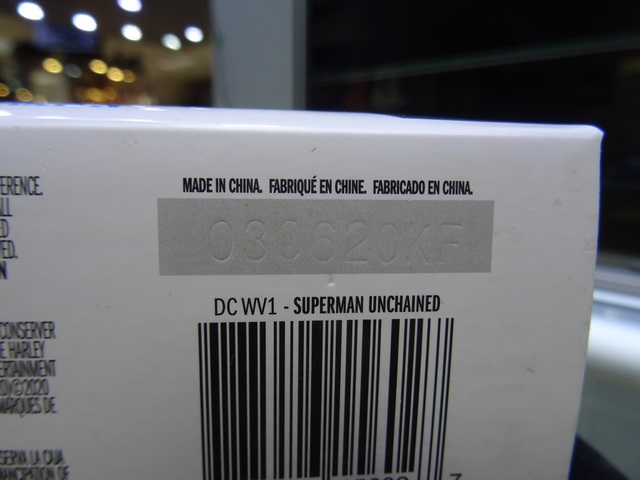 Superman (Sealed) Unchained armor - Image 3