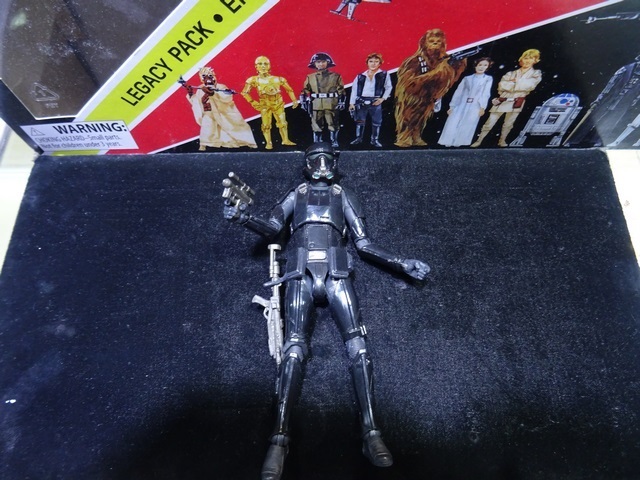 Tie Wing Pilot Storm Trooper (loose) - Image 2