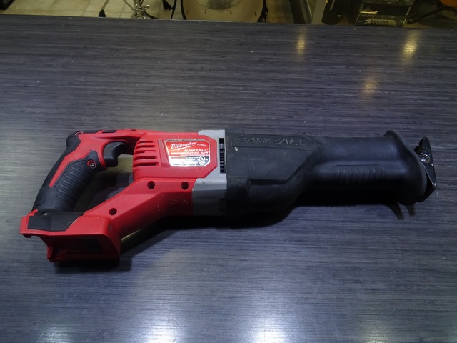 Scie va et Vient Sawzall + Batterie M18 xc 5.0AH + Chargeur - Image 4