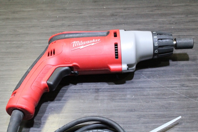 PERCEUSE ELECTRIQUE (drill)