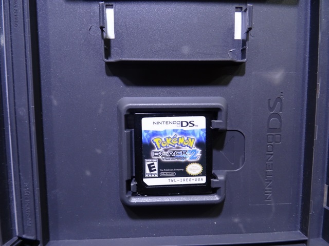 Pokemon Black Version 2 (pochette non original. Jeu seulement) - Image 2
