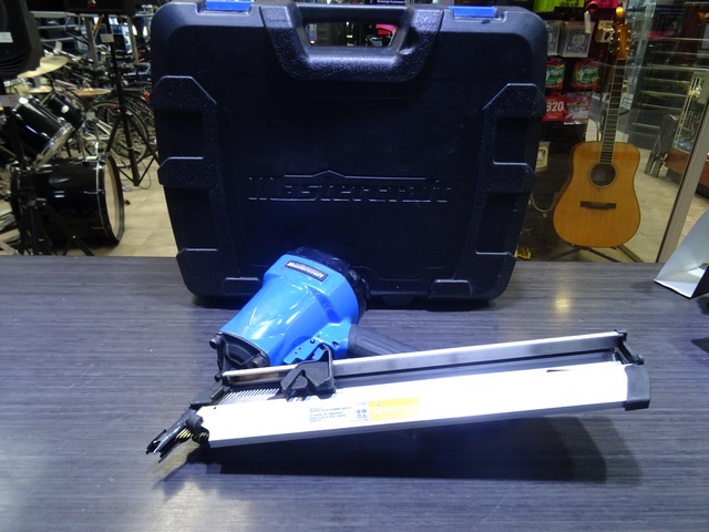 Cloueuse de Charpente 3 1/2p