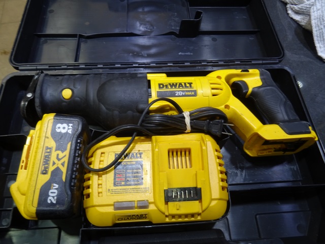 scie va et vient + chargeur + batterie 20v 8ah - Image 3