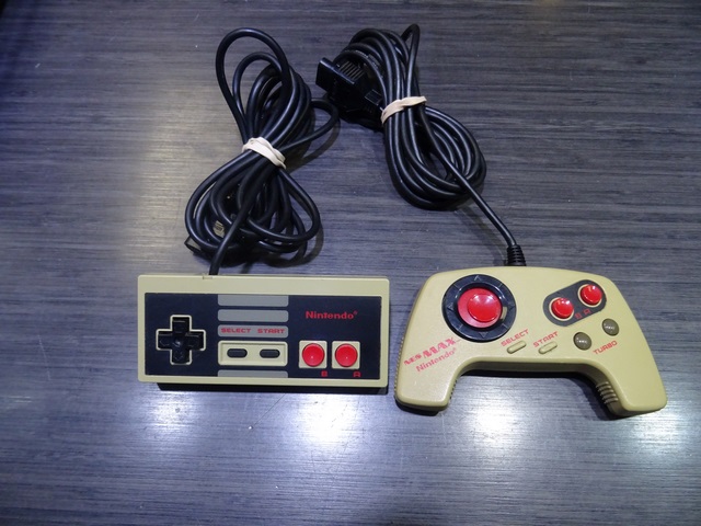 console nes + 2 manettes - Image 2