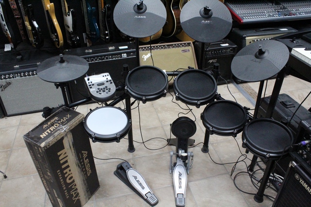 Percussions - Électroniques  