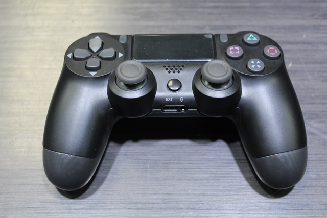 Console ps4 + acc (manette generique + manque porte disque dur) - Image 4