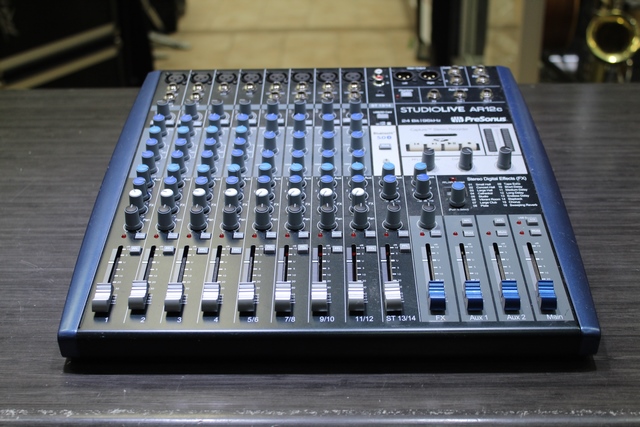 console de son 12 entre (mixer)