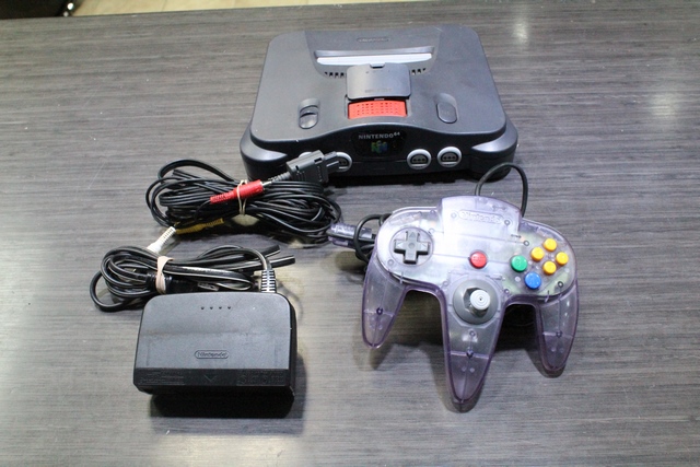 Console N64 + expansion pack (sans porte expansion)