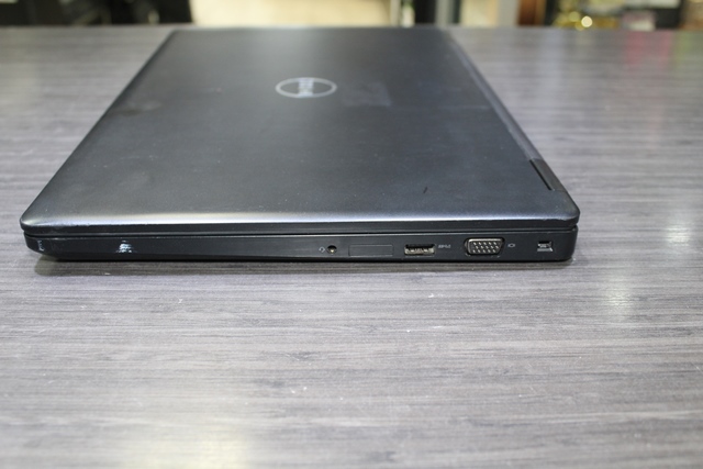 Ordinateur portable + acc (mfd 2017) - Image 2