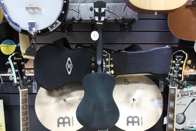 ukulele  (noir) - Image 3