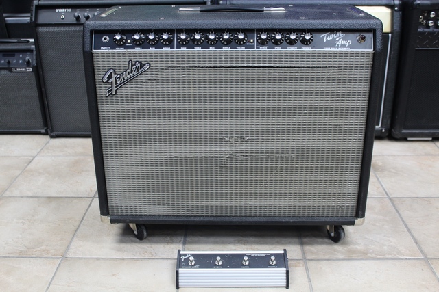 (100 Watts) Amplificateur a Lampe + footswitch