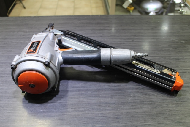 Fusil (gun) a toiture