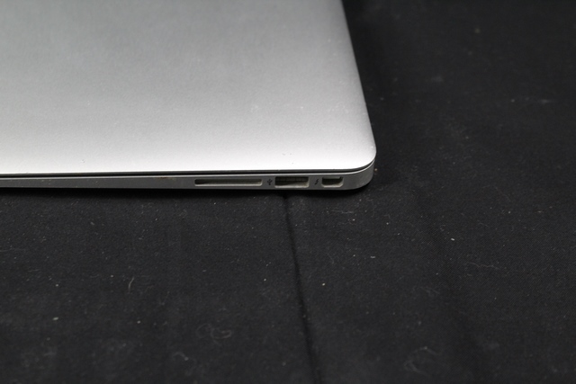 Macbook air  - Image 3