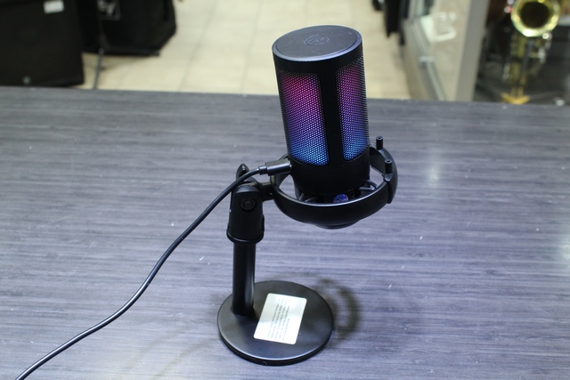 Microphone - Image 2