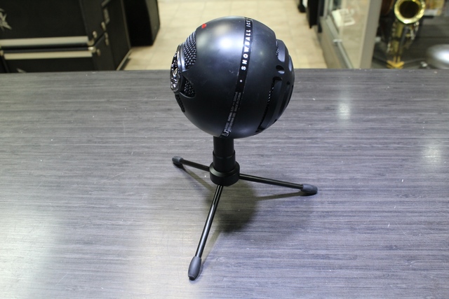 Microphone - Image 2