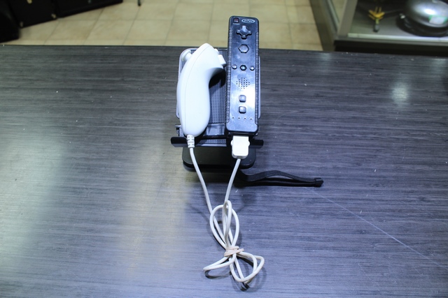 Console Wii + acc (manette sans marque) - Image 4