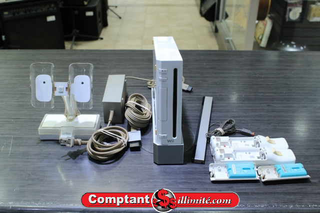 Console Wii + 2 manettes + acc