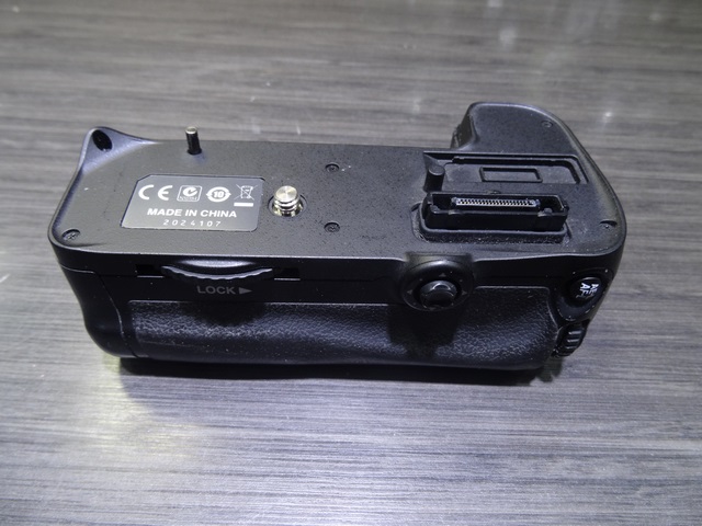 poignee alimentation pour nikon d7000 seulement - Image 2
